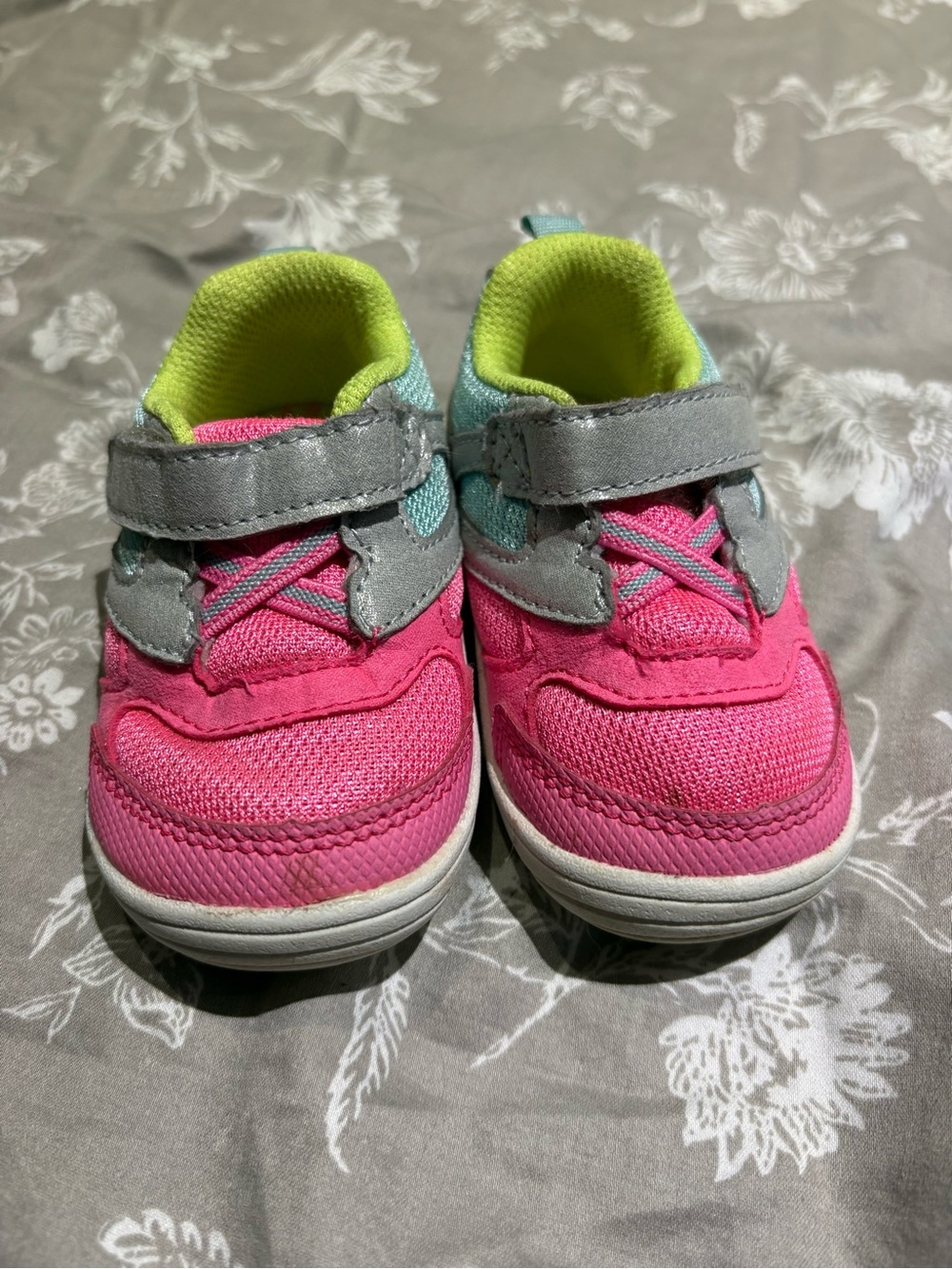 Stride Rite neon sneakers 4 infant